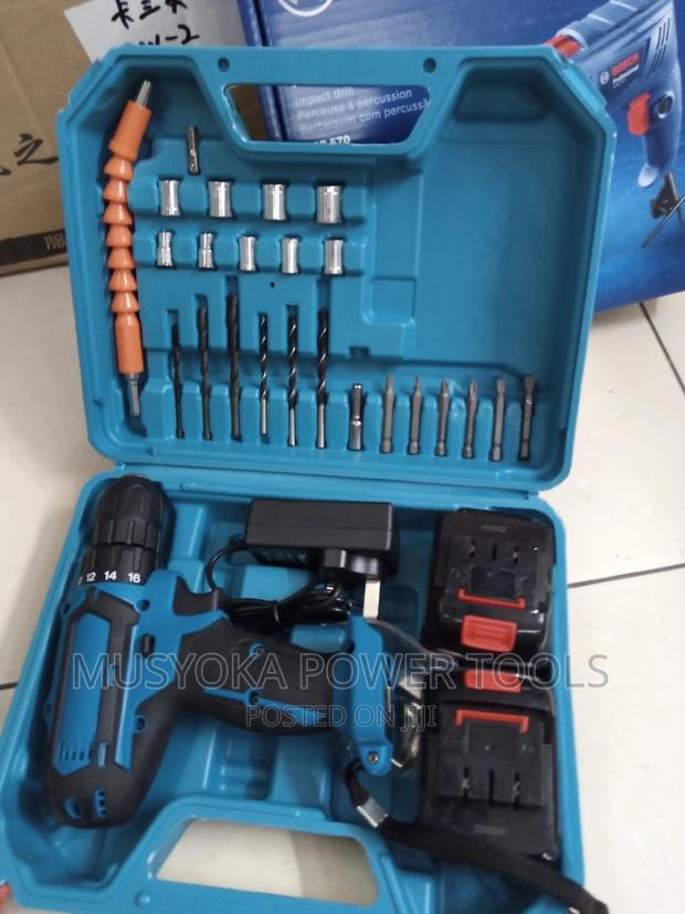 21v Makita Cordless Drill - thumbnail 3