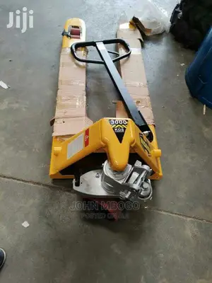 Pallet Truck Machine