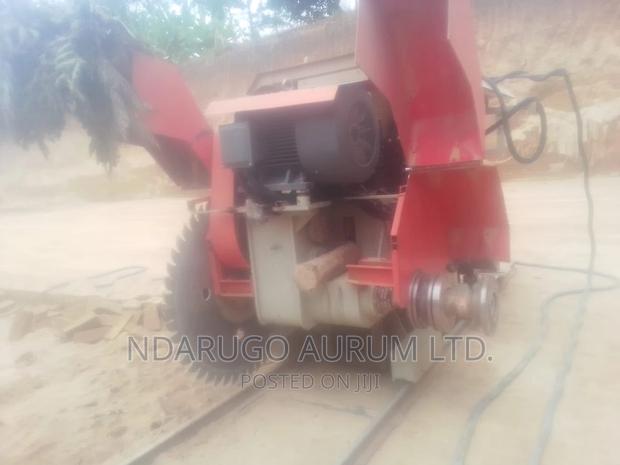 Almost New XGMA Stone Cutting Machine. - main view