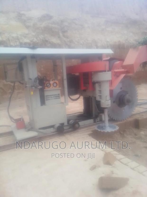 Almost New XGMA Stone Cutting Machine. - thumbnail 3