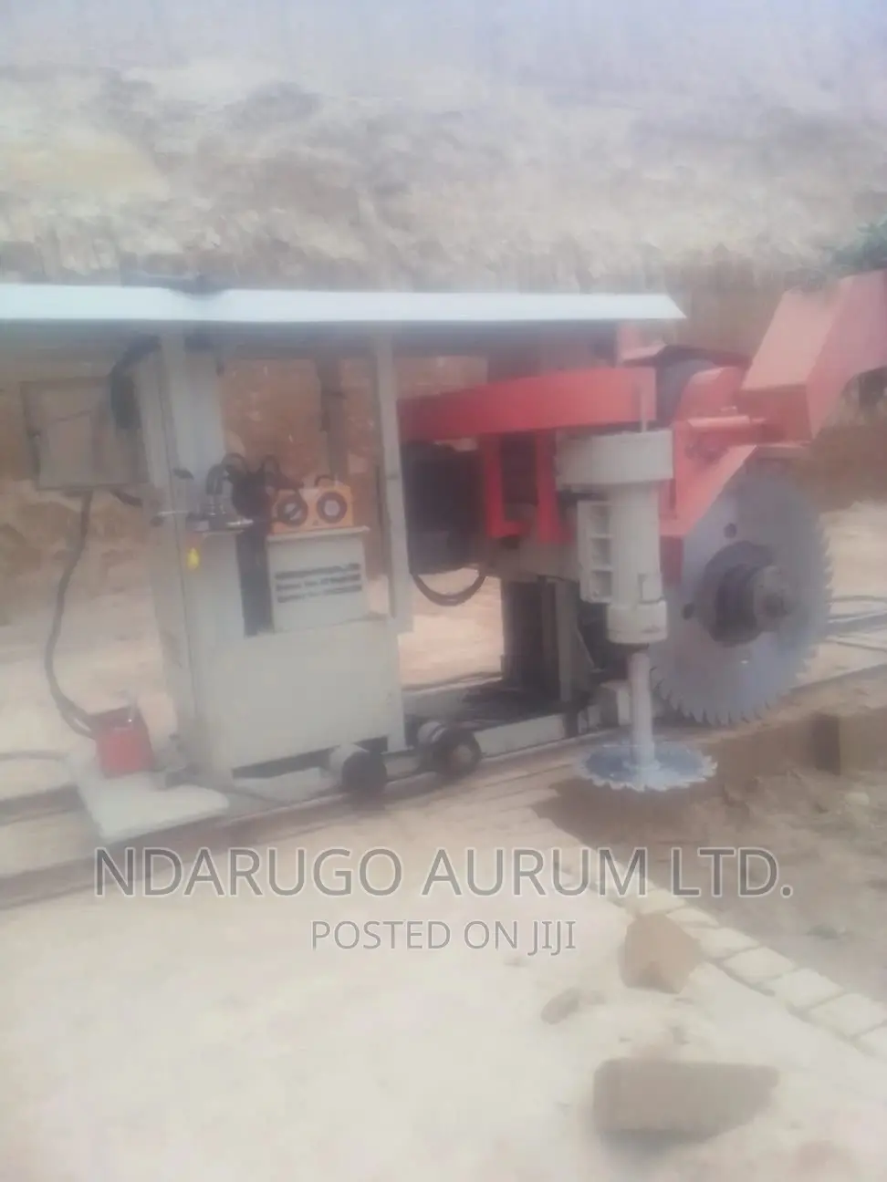 Almost New XGMA Stone Cutting Machine.