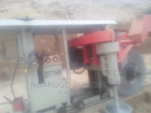 Almost New XGMA Stone Cutting Machine. - thumbnail 4