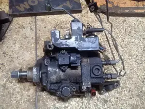 Injector Pump Prado 95.