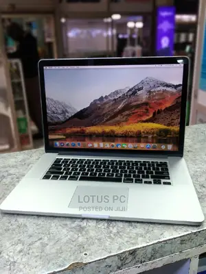 Laptop Apple MacBook Pro 2015 16GB Intel Core I7 SSD 256GB