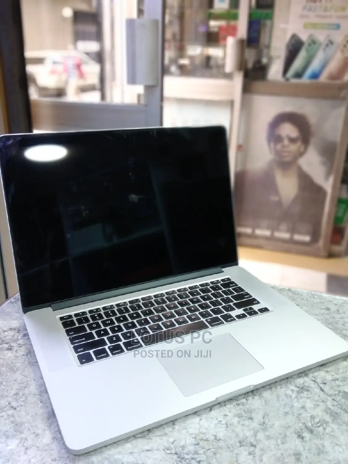 Laptop Apple MacBook Pro 2015 16GB Intel Core I7 SSD 256GB