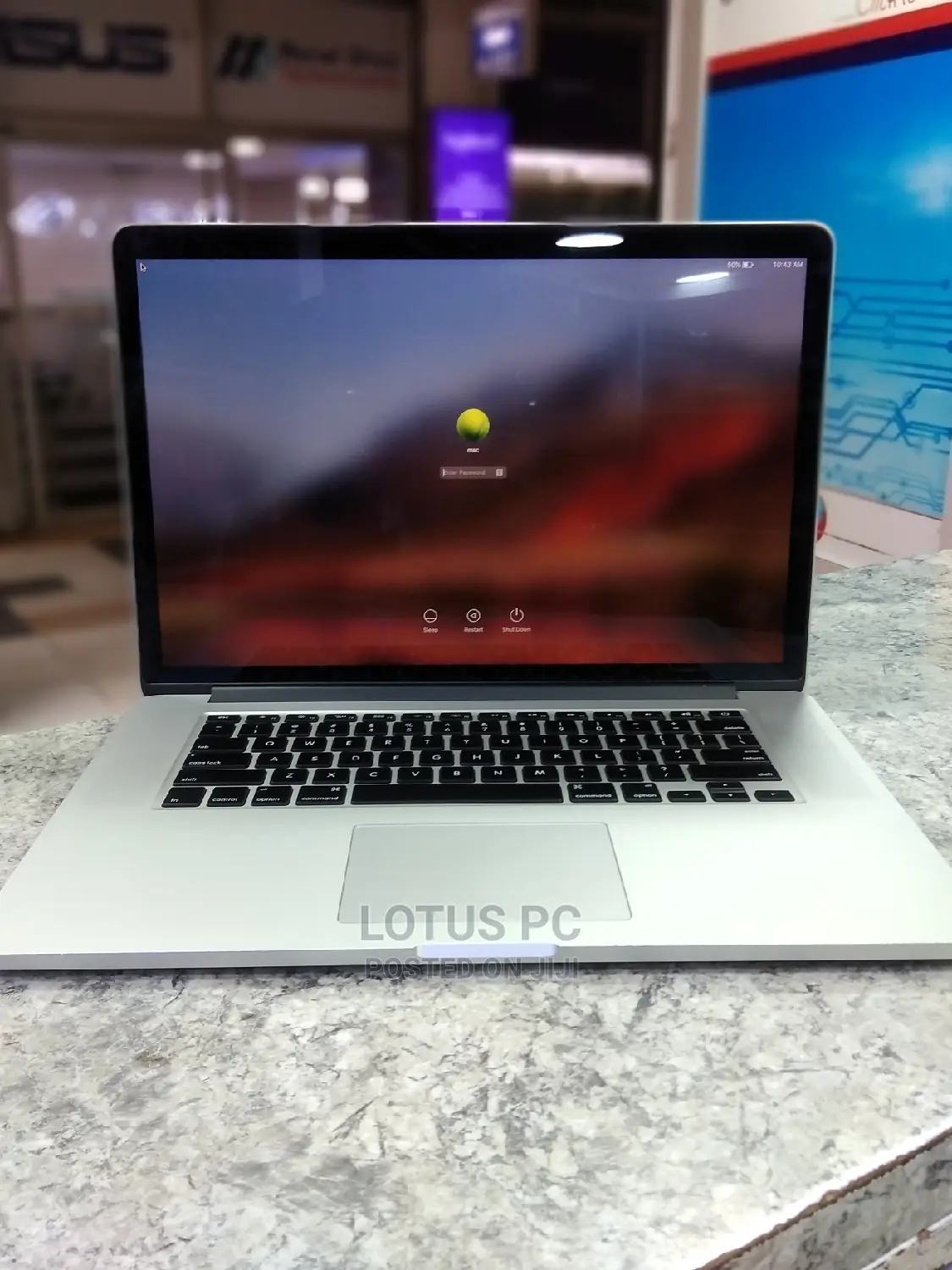 Laptop Apple MacBook Pro 2015 16GB Intel Core I7 SSD 256GB