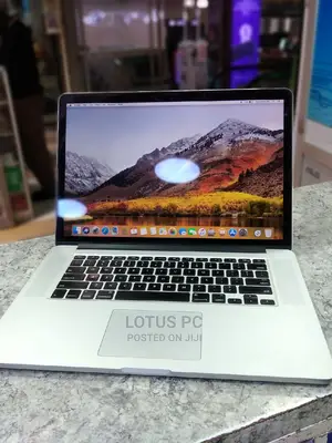 Laptop Apple MacBook Pro 2015 16GB Intel Core I7 SSD 256GB