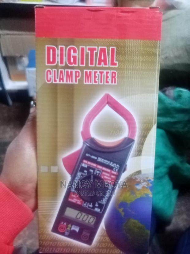 Digital Clamp Meter - thumbnail 3