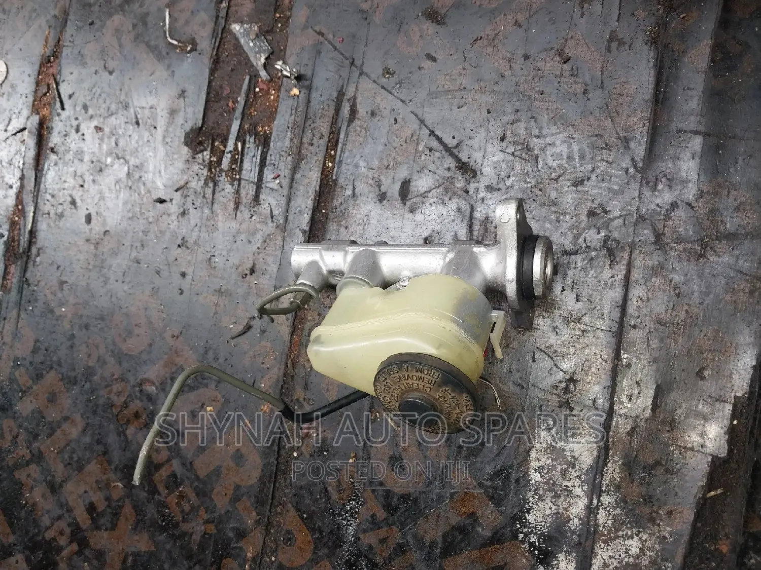 Toyota 100 Brake Master Cylinder Only