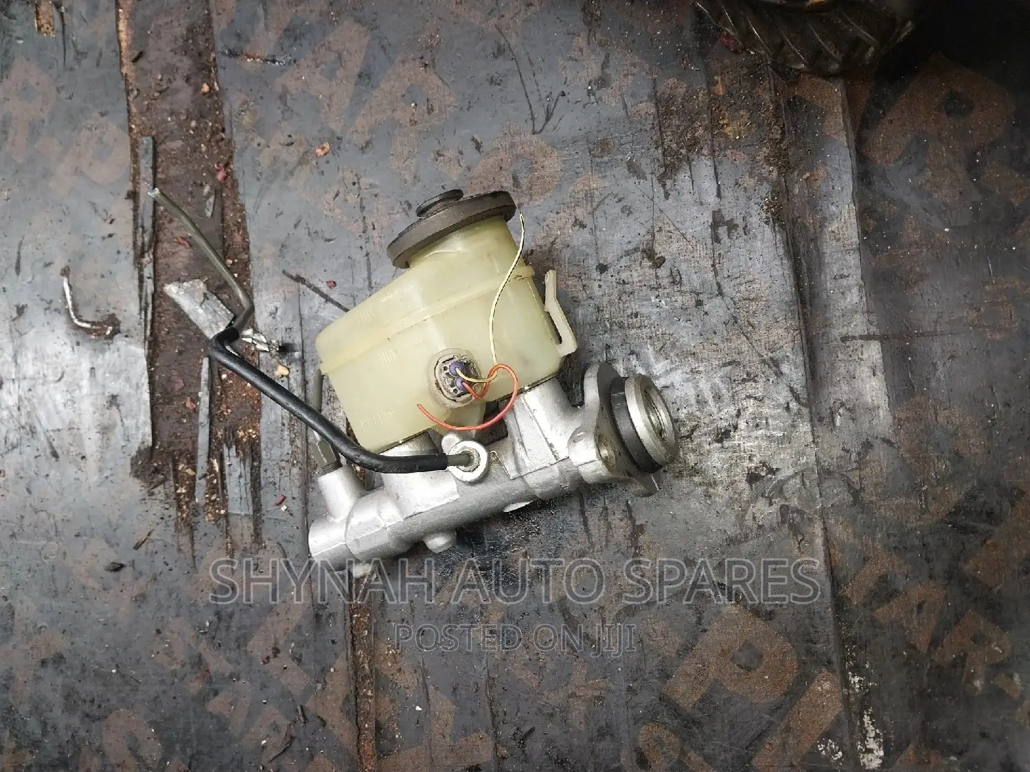 Toyota 100 Brake Master Cylinder Only