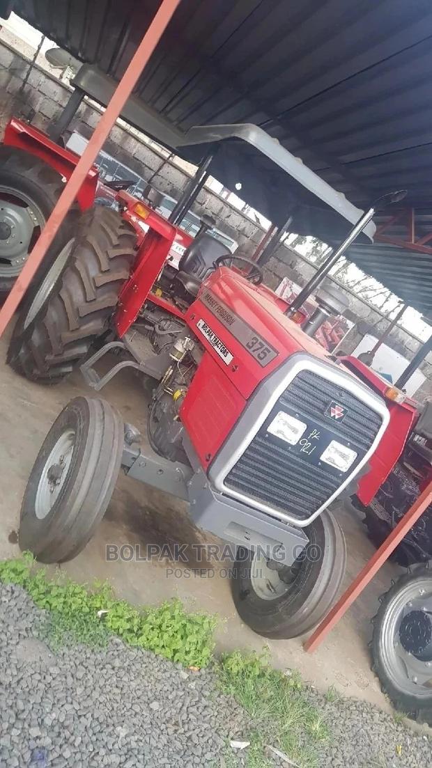 Massey/_/ Ferguson - thumbnail 3