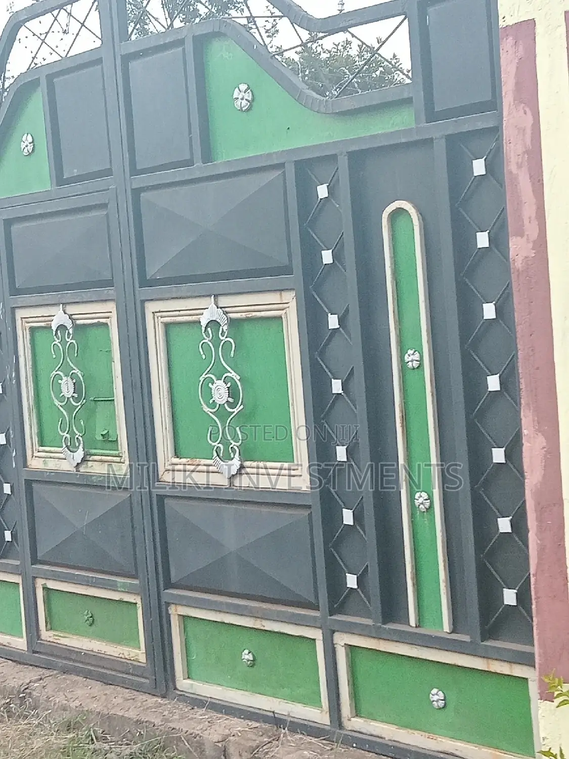Two Forty by 80 Plots on Sale at Kenol Town.