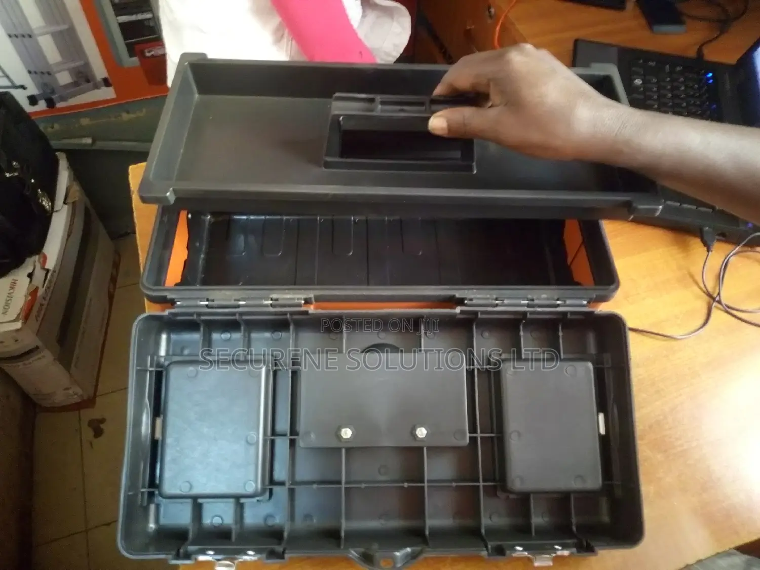 17 Inch One-Touch Tool Box With Removable Lid Organizers