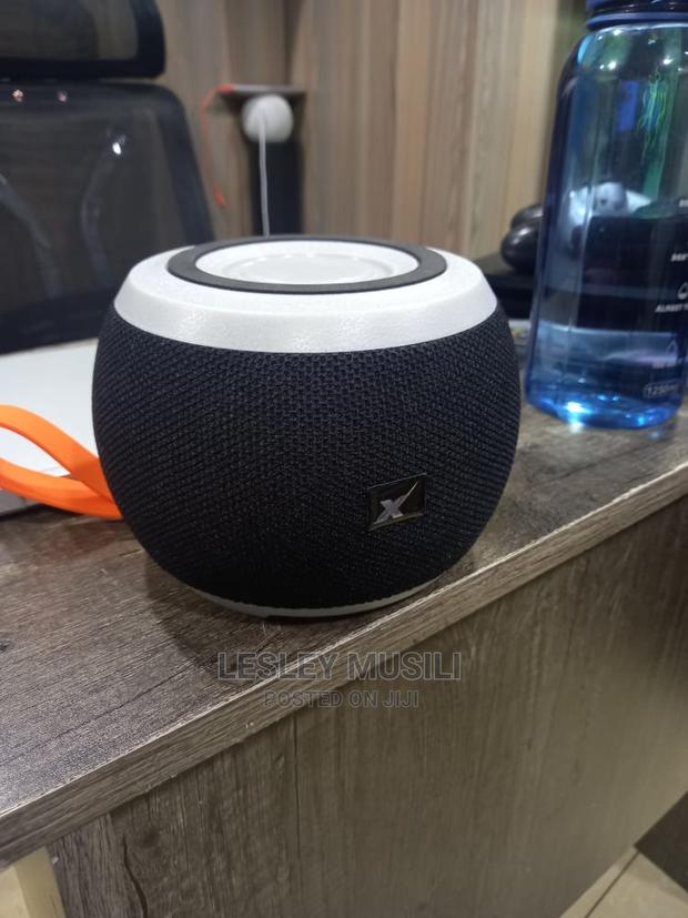 C15 Bluetooth Speaker With Radio - thumbnail 3