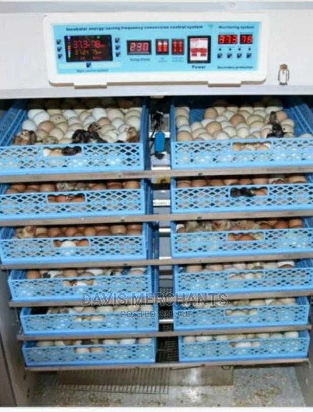 1056 Eggs Automatic Incubator - main view