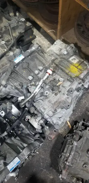 Toyota Sienta Gearbox, 1nz Engine.