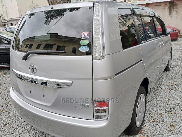 Toyota ISIS 2016 Silver - thumbnail 7