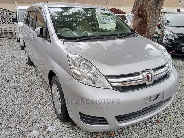 Toyota ISIS 2016 Silver - thumbnail 2