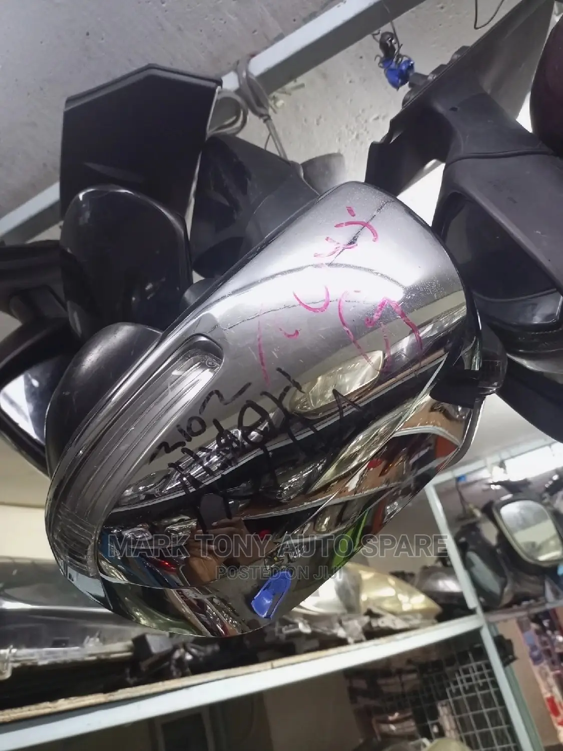 Voxy 2012 Sidemirror Crom
