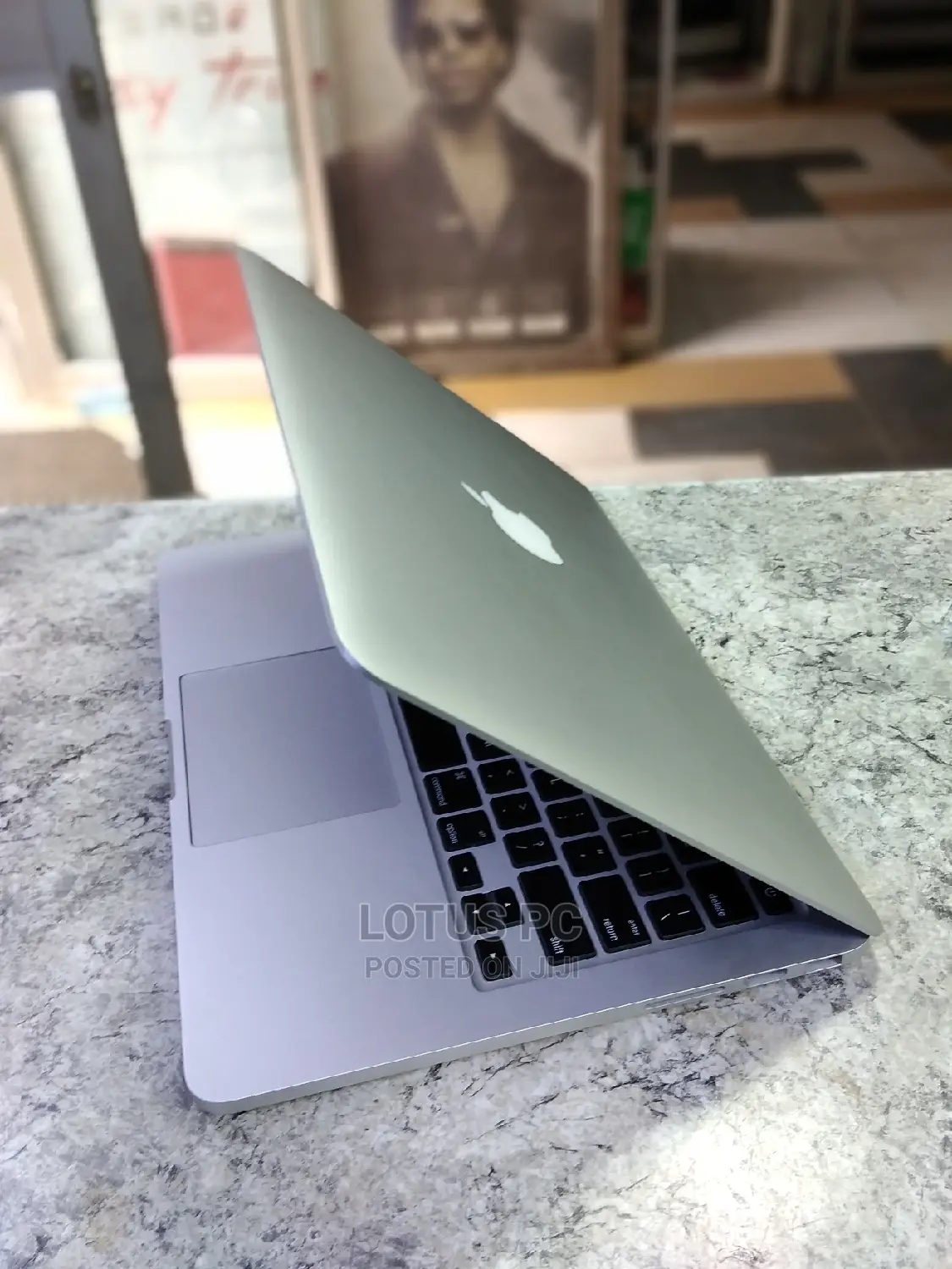 Laptop Apple MacBook Pro 2015 8GB Intel Core I5 SSD 256GB