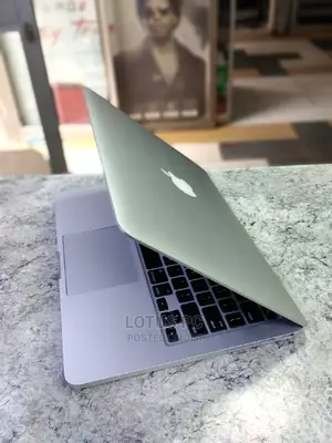 Laptop Apple MacBook Pro 2015 8GB Intel Core I5 SSD 256GB