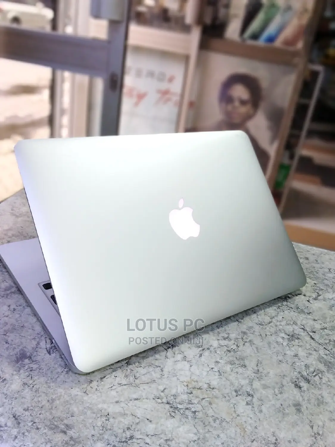 Laptop Apple MacBook Pro 2015 8GB Intel Core I5 SSD 256GB