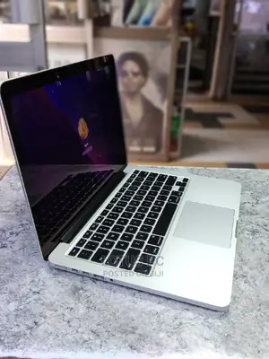 Laptop Apple MacBook Pro 2015 8GB Intel Core I5 SSD 256GB