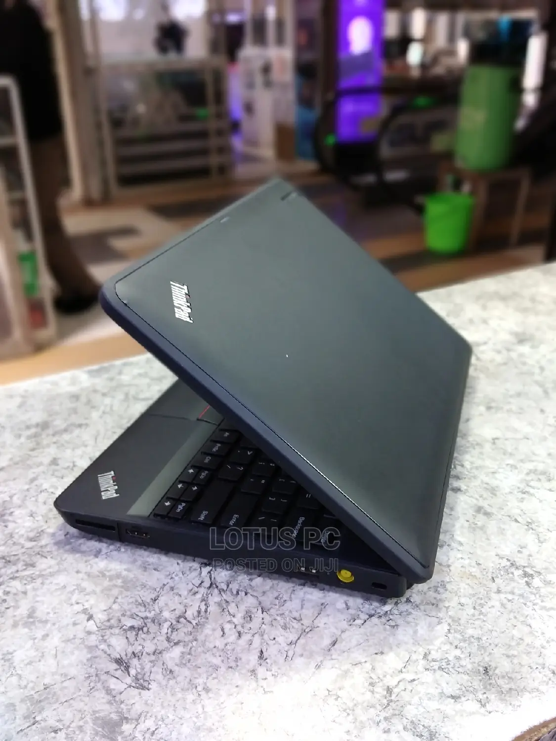 Laptop Lenovo ThinkPad X131e 4GB Intel Celeron HDD 320GB