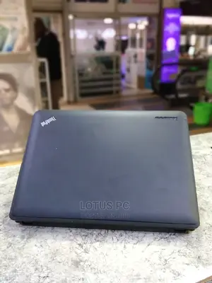 Laptop Lenovo ThinkPad X131e 4GB Intel Celeron HDD 320GB