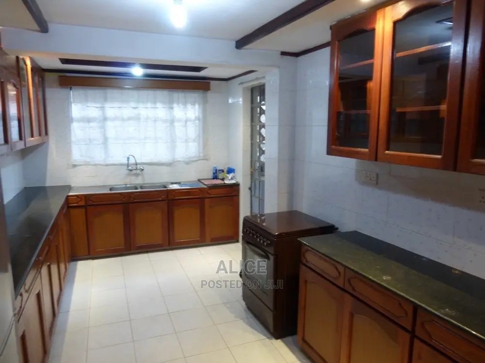 Furnished 3bdrm Apartment in Woodlands Park, Kilimani for Sale
