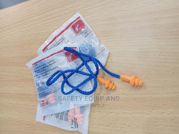 3M 1270 Ear Plugs - thumbnail 2
