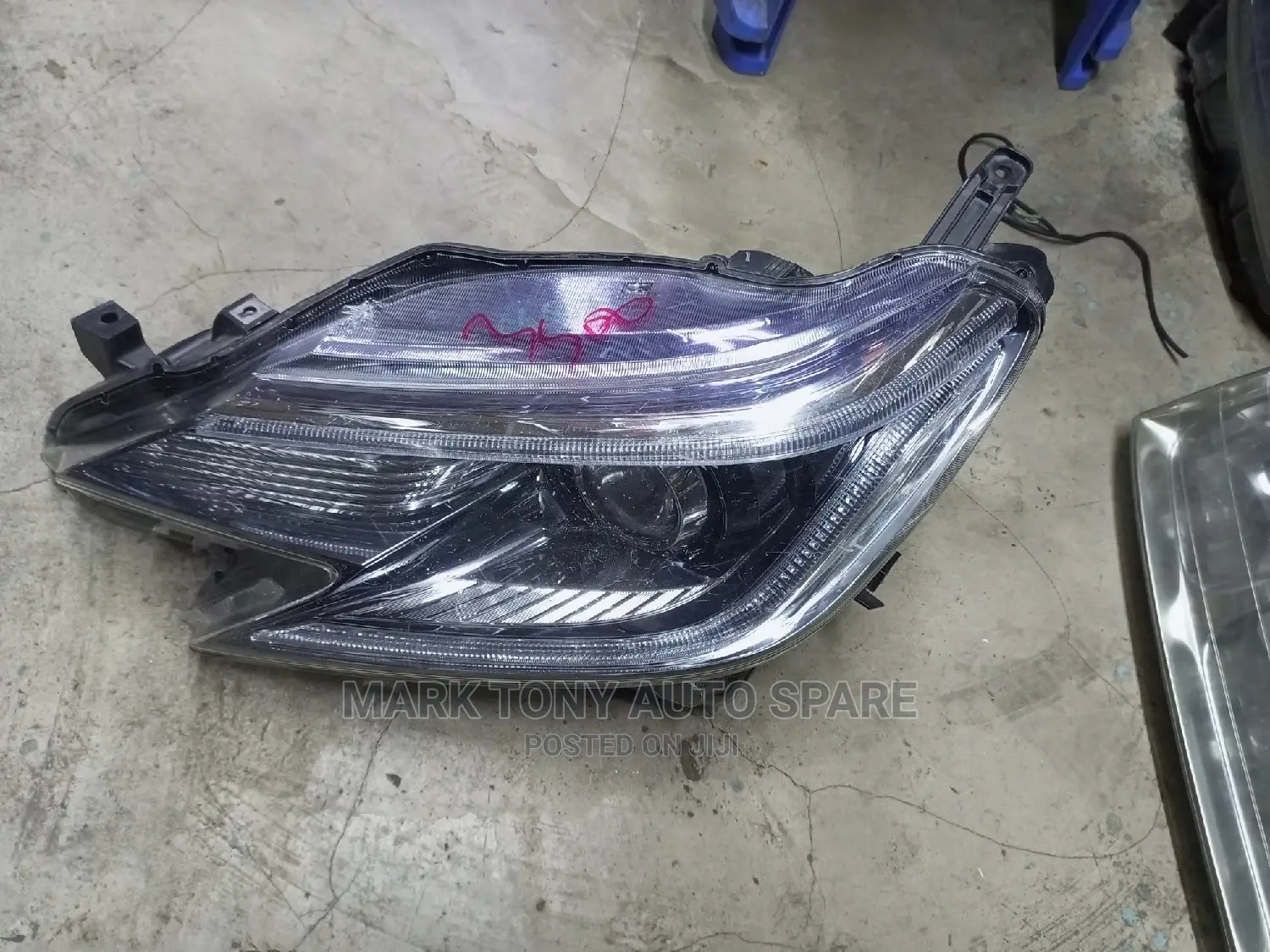 Mark X 2014 Headlight Zenon