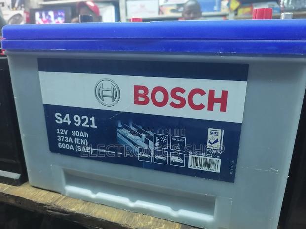 Bosch N90.12v/90ah Maintenance Free Car Battery.
