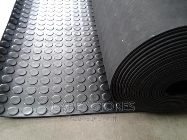 Round Stud Rubber Sheet - main view