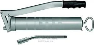 Lever Grease Gun With Rigid Stem and 4-Jaw Connector