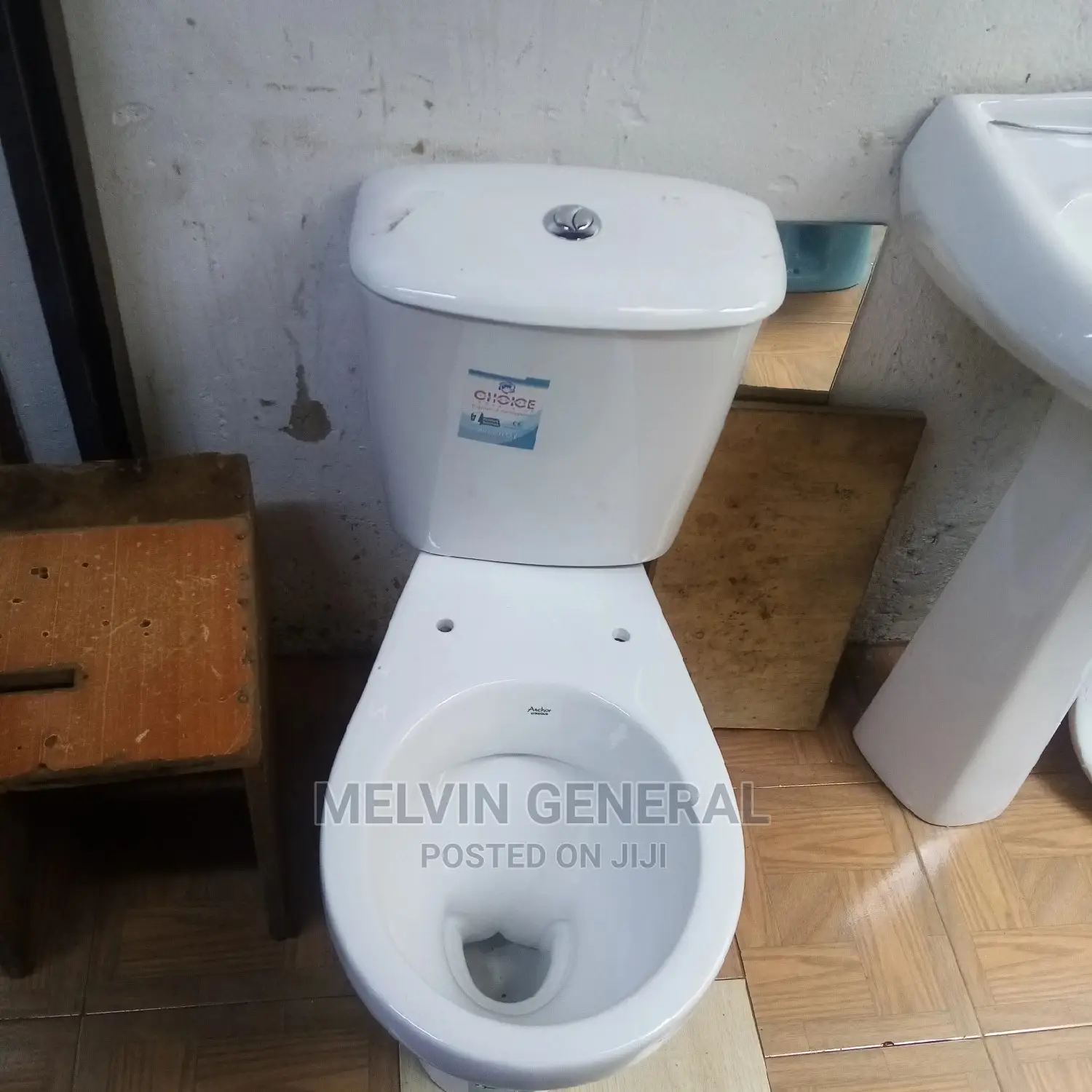Twyford Pressbutton Toilet