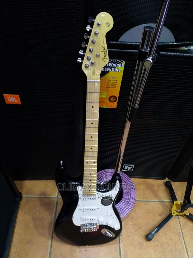 Fender Electric Stratocaster - main view