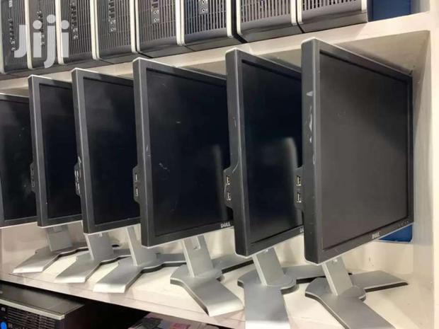 Hp and DELL Monitor 17 Inch - main view