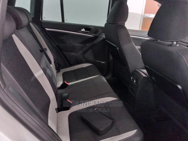 Volkswagen Tiguan 2016 White - thumbnail 4