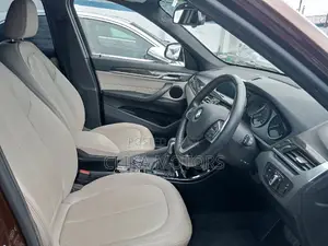 BMW X1 xDrive28i AWD 2016 Brown
