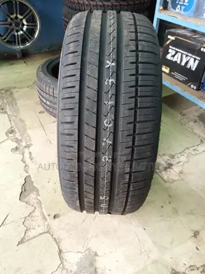 235/45r18 Falken Tyre