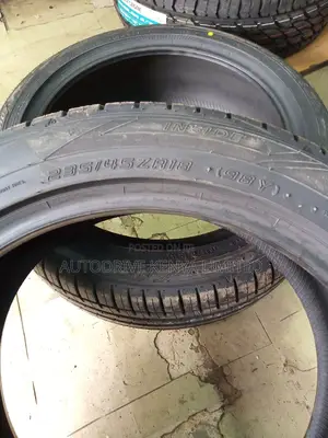 235/45r18 Falken Tyre