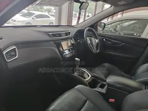 Nissan X-Trail 2015 Red