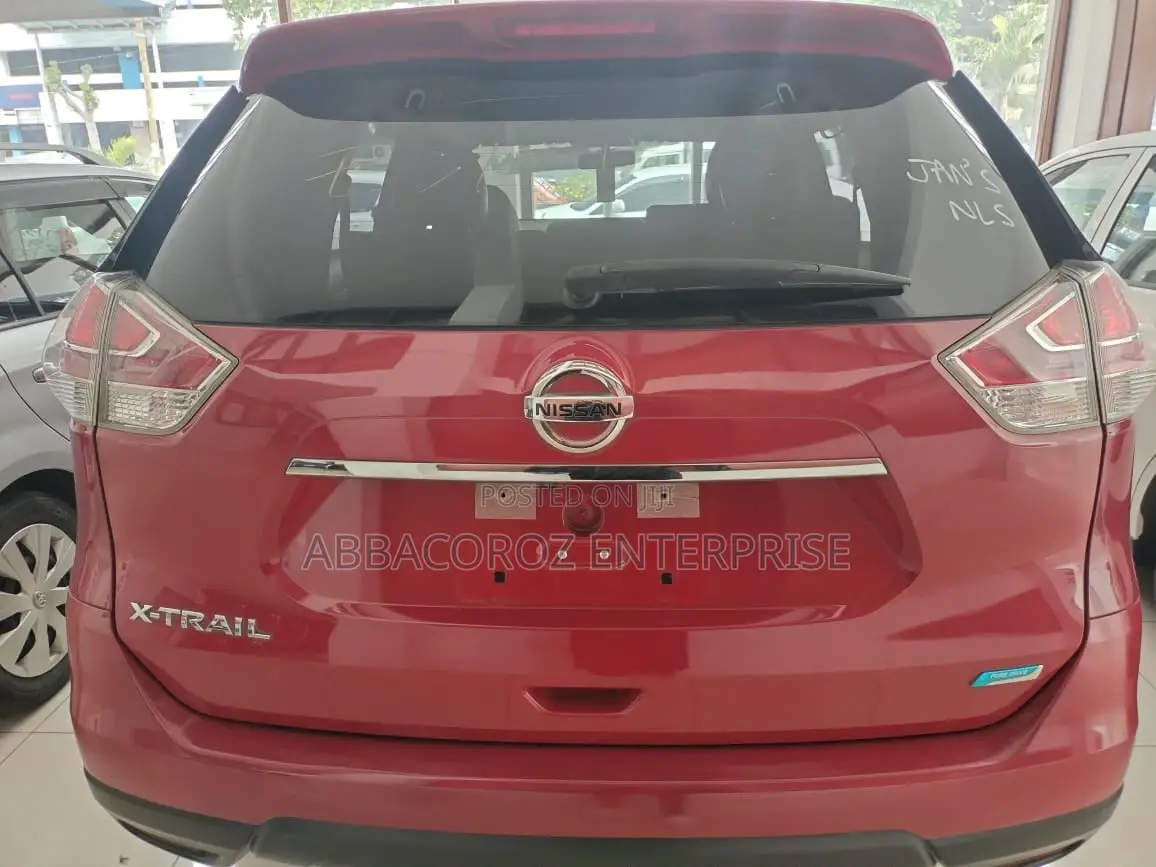 Nissan X-Trail 2015 Red