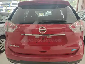 Nissan X-Trail 2015 Red