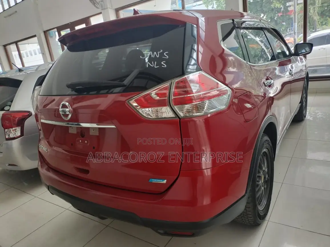 Nissan X-Trail 2015 Red