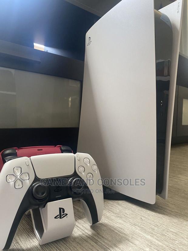 Ps5 With 1 Game Free - main view