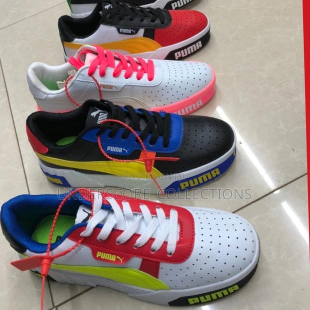 Ladies Sneakers - thumbnail 2