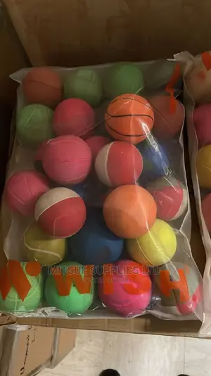 A Set of 4 Squeeze Balls Multicoloured