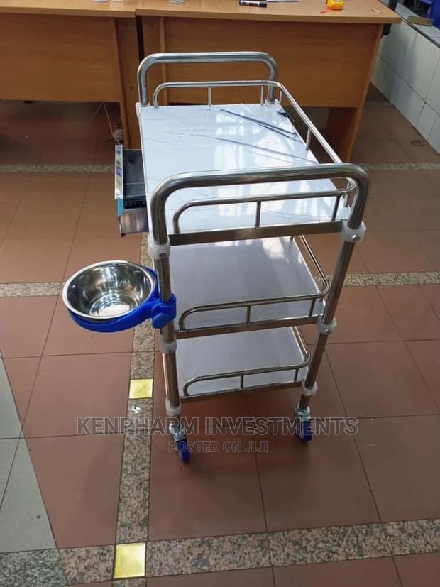3 Shelves Instrument Trolley - thumbnail 3